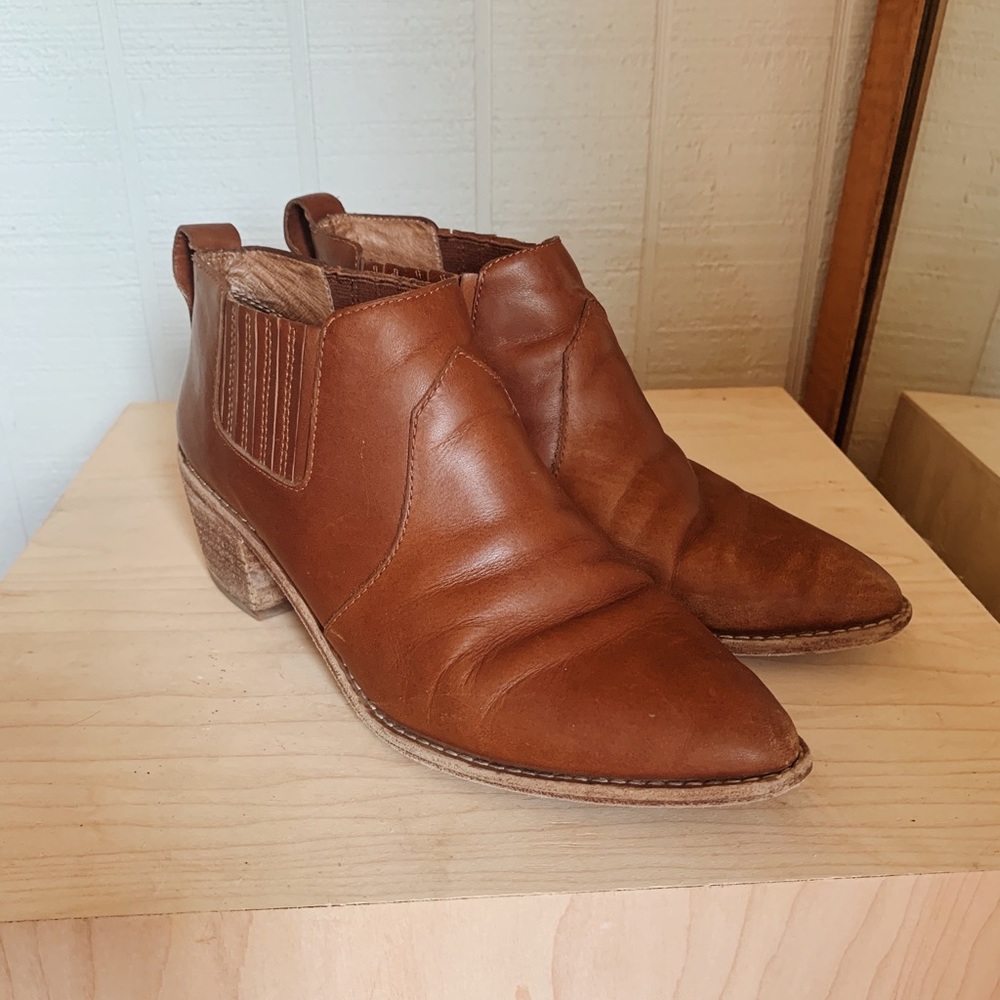 FLASH SALE 🔥 Madewell Chelsea Boot Ankle Booties